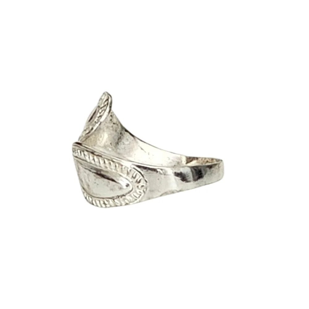 Elegant 925 Sterling Silver Women's Ring